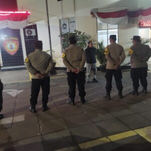 Polsek Cikupa Gelar Apel Ops Cipkon dan Patroli Malam, Pastikan Keamanan Warga Polsek Cikupa Gelar Apel Ops Cipkon dan Patroli Malam, Pastikan Keamanan Warga
