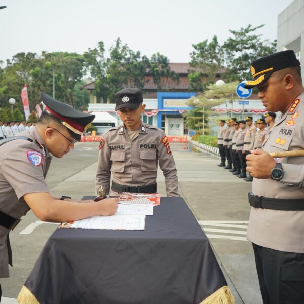 Kapolresta Tangerang Pimpinan Sertijab Kasat Lantas, Kasat Samapta dan Kapolsek Rajeg Tukar Posisi