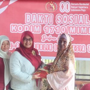 Sambut HUT RI Ke-80 Tahun 2025, Kodim 1710/Mimika Gelar Bakti Sosial Bagi Sembako Kepada Kaum Dhuafa Dan Mualaf Sambut HUT RI Ke-80 Tahun 2025, Kodim 1710/Mimika Gelar Bakti Sosial Bagi Sembako Kepada Kaum Dhuafa Dan Mualaf