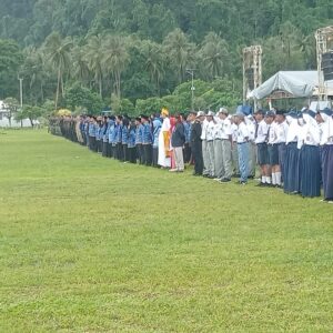 Satgas TMMD Kodim 1506/Namlea Ikuti Upacara HUT Ke-80 Kemerdekaan RI di Alun-Alun Kota Buru Selatan Satgas TMMD Kodim 1506/Namlea Ikuti Upacara HUT Ke-80 Kemerdekaan RI di Alun-Alun Kota Buru Selatan