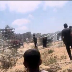Payung Parasut Untuk Gaza Tak hanya Bawa Bantuan, Tapi Pesan Persahabatan Payung Parasut Untuk Gaza Tak hanya Bawa Bantuan, Tapi Pesan Persahabatan