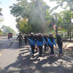 TNI Dampingi SMP Nurul Islam Probolinggo Siapkan Lomba Gerak Jalan TNI Dampingi SMP Nurul Islam Probolinggo Siapkan Lomba Gerak Jalan