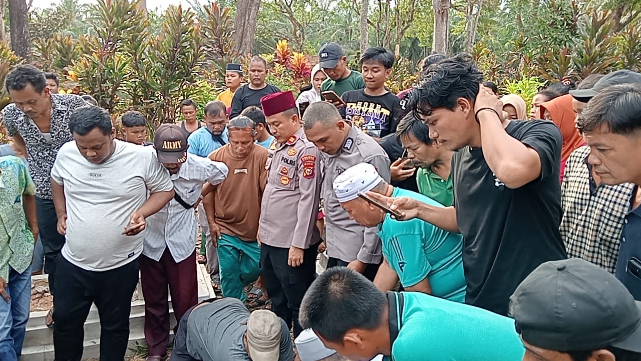 Polisi Diburu Janji Ungkap Misteri Pembunuhan Ketua SPTI Kasikan
