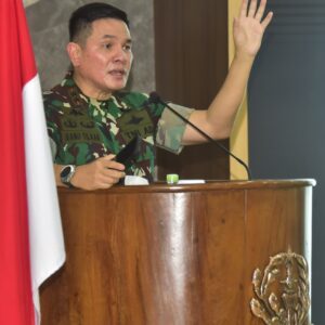 Gubernur Akmil Berikan Wawasan Kebangsaan kepada Calon Pekerja Pertamina Gubernur Akmil Berikan Wawasan Kebangsaan kepada Calon Pekerja Pertamina