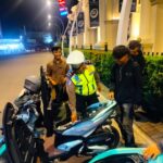Polsek Cikupa Gelar Patroli Malam di Gerbang Citra Raya, Antisipasi Gangguan Kamtibmas Polsek Cikupa Gelar Patroli Malam di Gerbang Citra Raya, Antisipasi Gangguan Kamtibmas