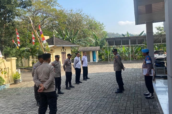 Kanit Samapta Polsek Purwakarta Tekankan Disiplin dan Anti-Narkoba dalam Apel Pagi