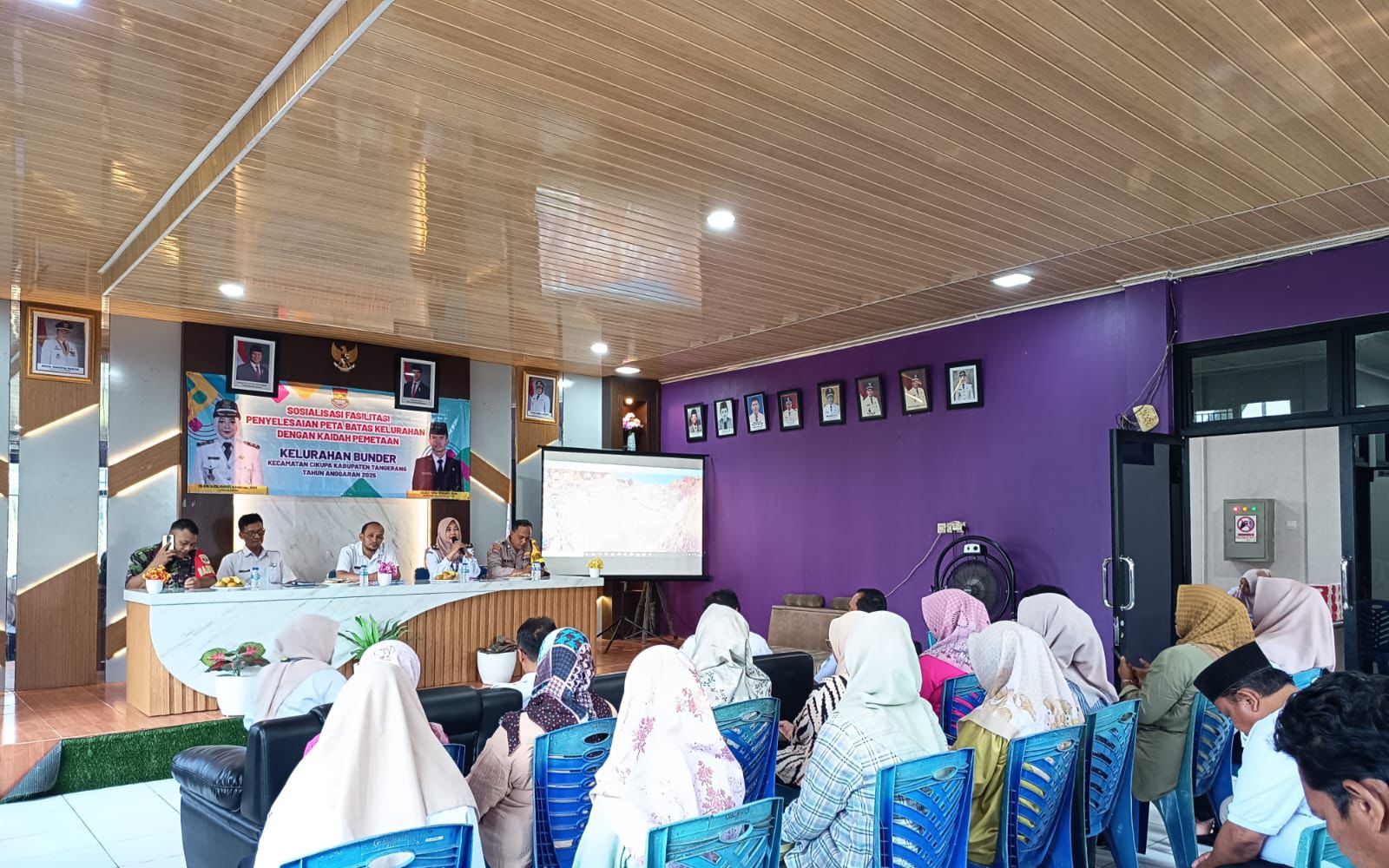 Bhabinkamtibmas Polsek Cikupa Hadiri Sosialisasi Penegasan Batas Kelurahan Bunder