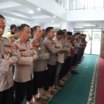 Polres Cilegon Gelar Doa Bersama dan Salat Ghoib Bersama Komunitas Ojek Online Polres Cilegon Gelar Doa Bersama dan Salat Ghoib Bersama Komunitas Ojek Online