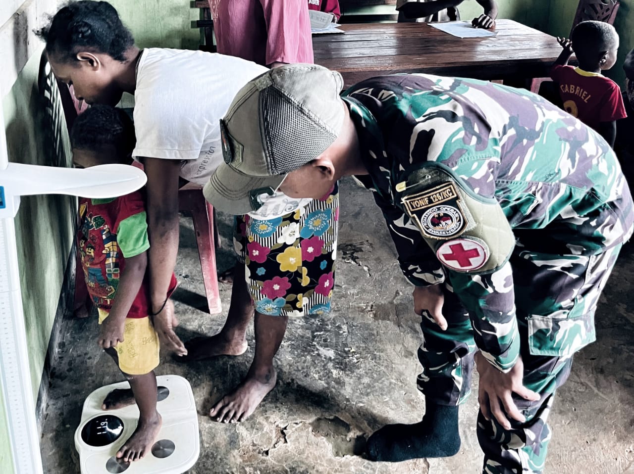 Satgas Yonif 126/KC Menyatu dengan Rakyat: Anjangsana dan Yankes Jadi Bukti Cinta di Perbatasan