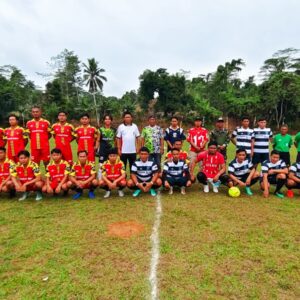 Semarak Kemerdekaan, Babinsa Sungai Payang Hadiri Pembukaan Turnamen Sepak Bola Semarak Kemerdekaan, Babinsa Sungai Payang Hadiri Pembukaan Turnamen Sepak Bola