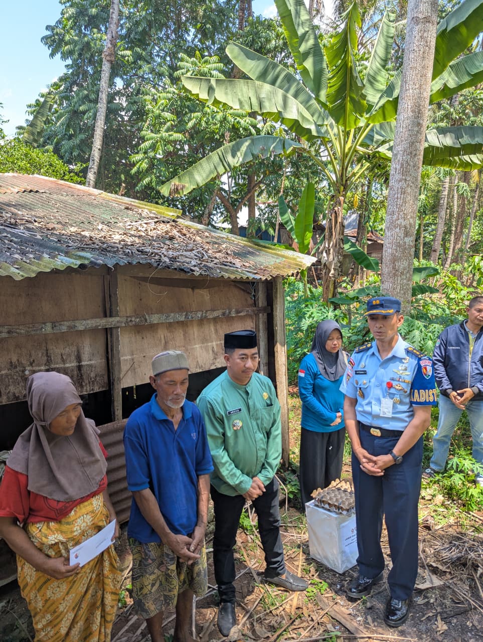 Lanud Sultan Hasanuddin Tebar Kepedulian, Salurkan Tali Asih di Momen HUT Ke-80 TNI