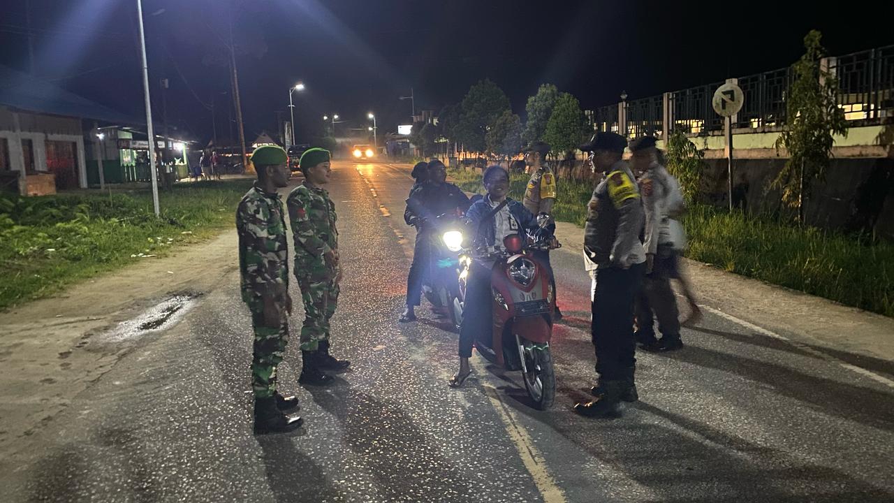 Patroli Gabungan TNI–POLRI Wujudkan Situasi Kamtibmas Kondusif di Kabupaten Maybrat