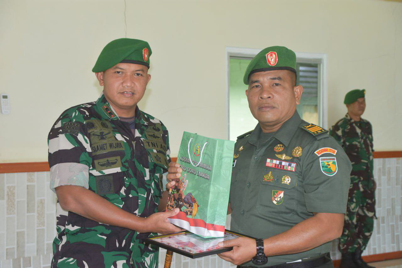 Dandim 1710/Mimika Pimpin Acara Tradisi Korps Pindah Satuan dan Purna Tugas