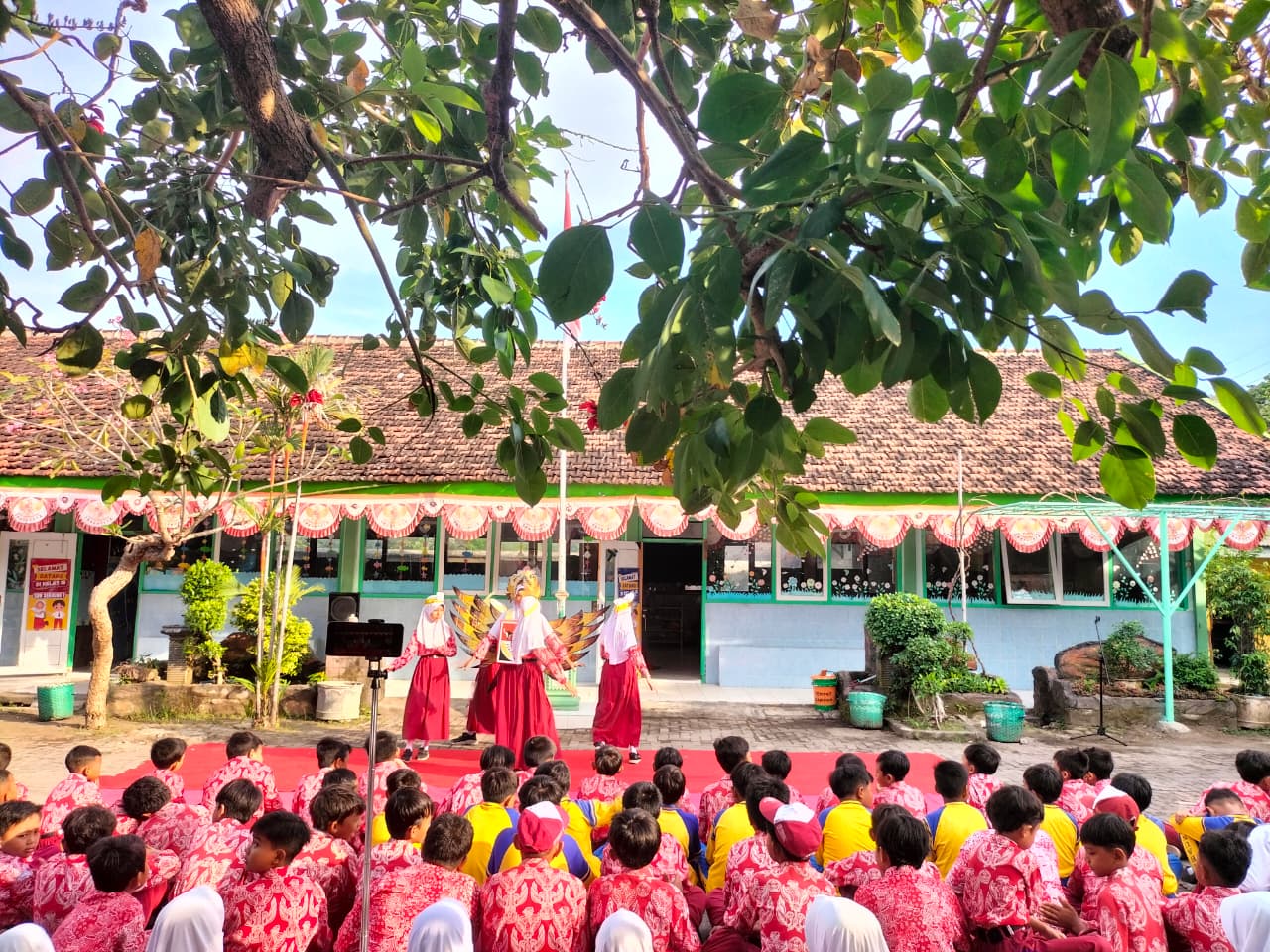 SDN Sebaung 1 Probolinggo Gelar Pembiasaan Literasi Budaya Tanah Air SDN Sebaung 1 Probolinggo Gelar Pembiasaan Literasi Budaya Tanah Air