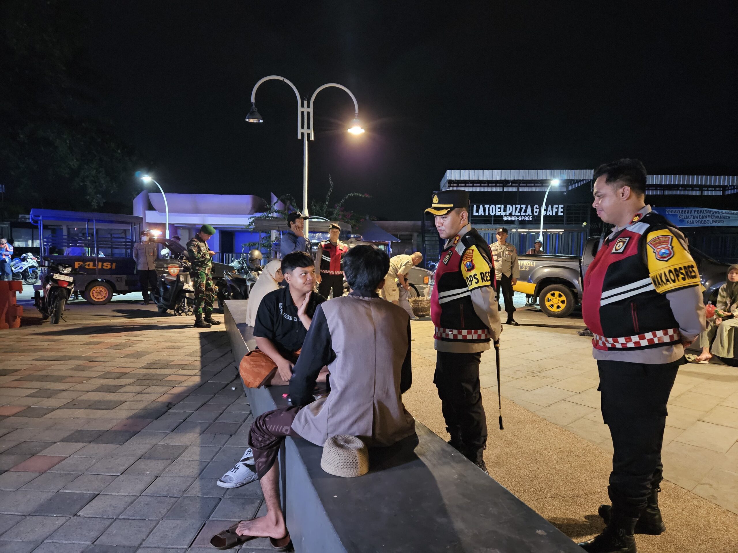 Patroli Gabungan Dipimpin Kapolres Probolinggo, Warga Diminta Jaga Kamtibmas