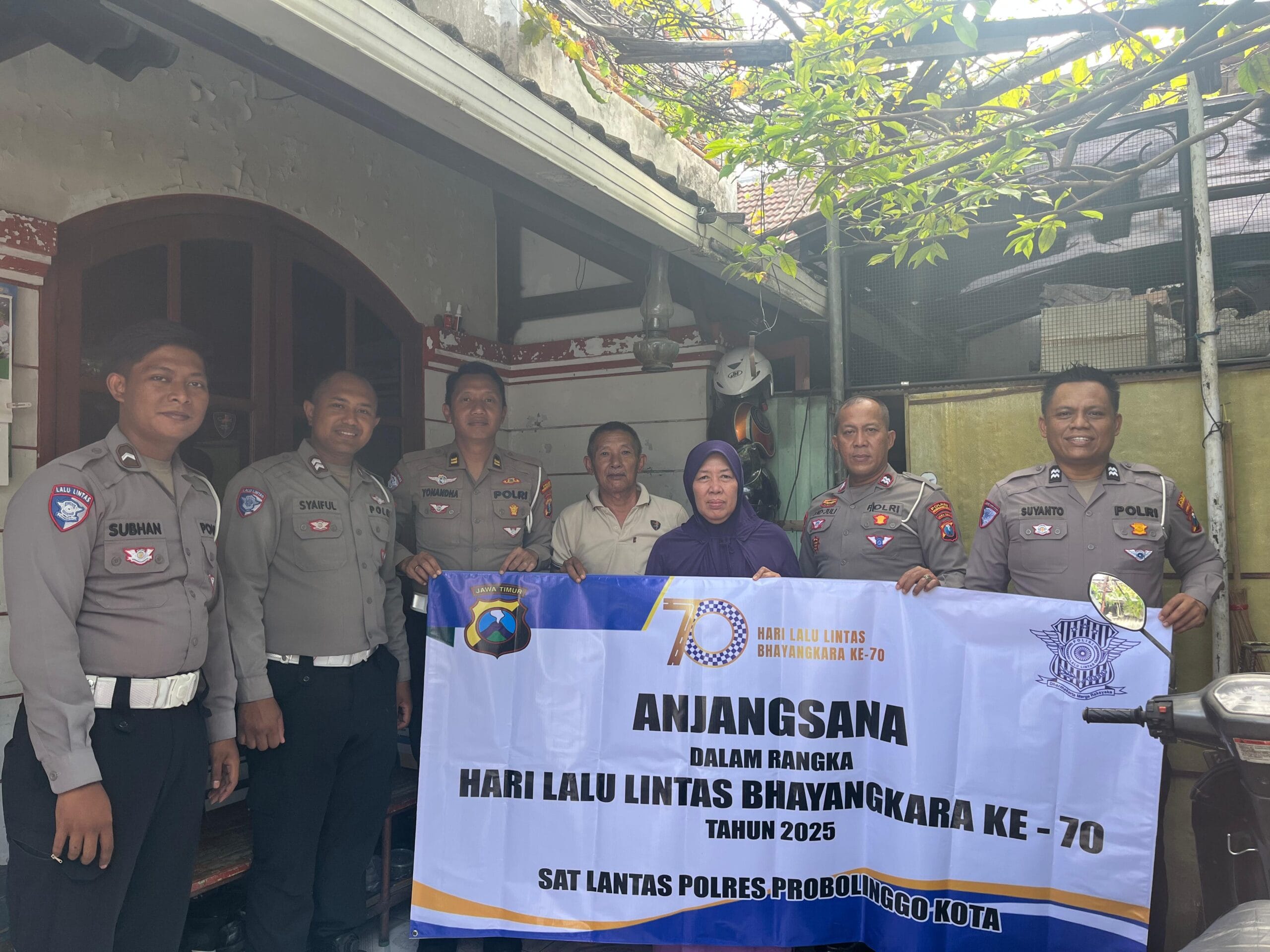 HUT Lalu Lintas ke-70, Satlantas Probolinggo Kota Anjangsana ke Purnawirawan dan Warakawuri