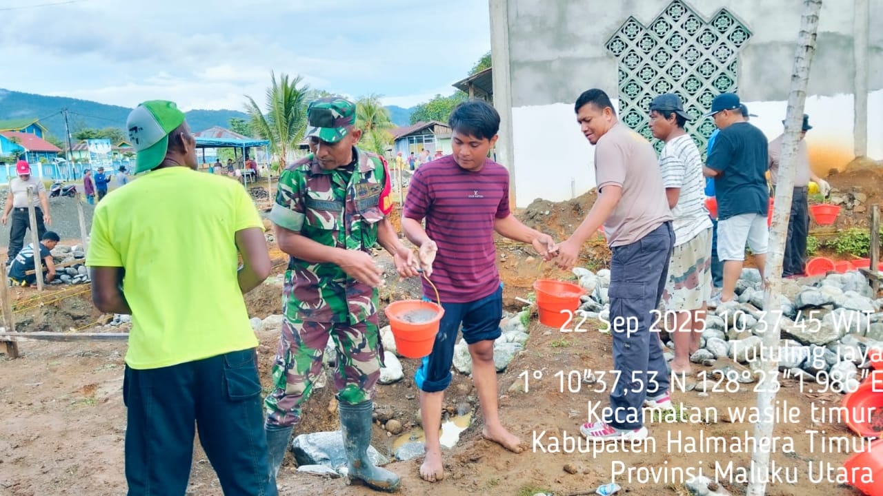 Kolaborasi TNI dan Masyarakat, Pembangunan Masjid Nurul Huda Digenjot Lewat Gotong Royong