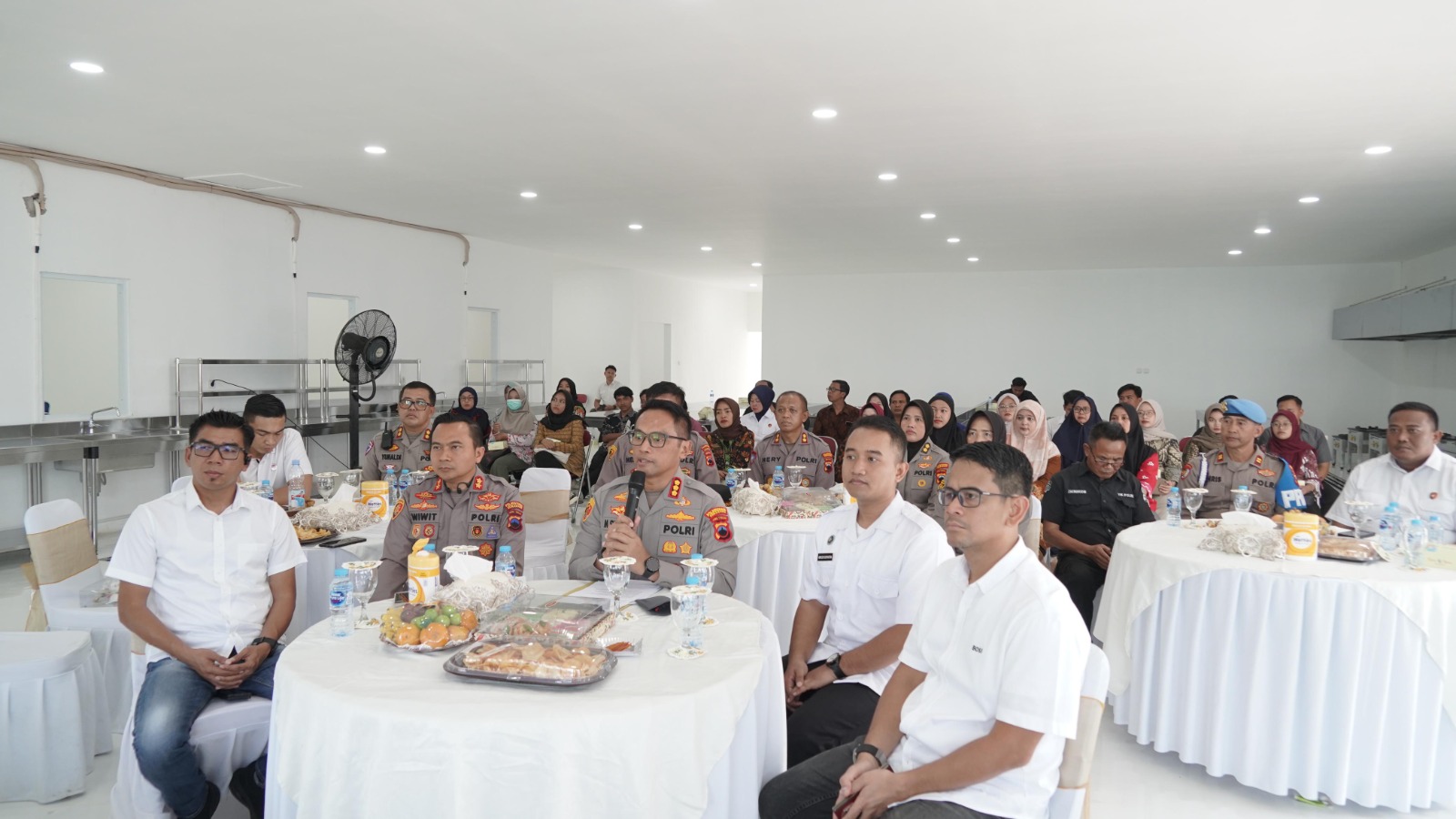 CEK KESIAPAN MBG, KAPOLRI PASTIKAN SPPG GEDAWANG KOTA SEMARANG SIAP OPERASIONAL