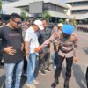 Polda Jateng dan Polrestabes Semarang Komitmen Kawal Secara Humanis Aksi Damai Peringatan Hari Tani Nasional di Gubernuran* Polda Jateng dan Polrestabes Semarang Komitmen Kawal Secara Humanis Aksi Damai Peringatan Hari Tani Nasional di Gubernuran*