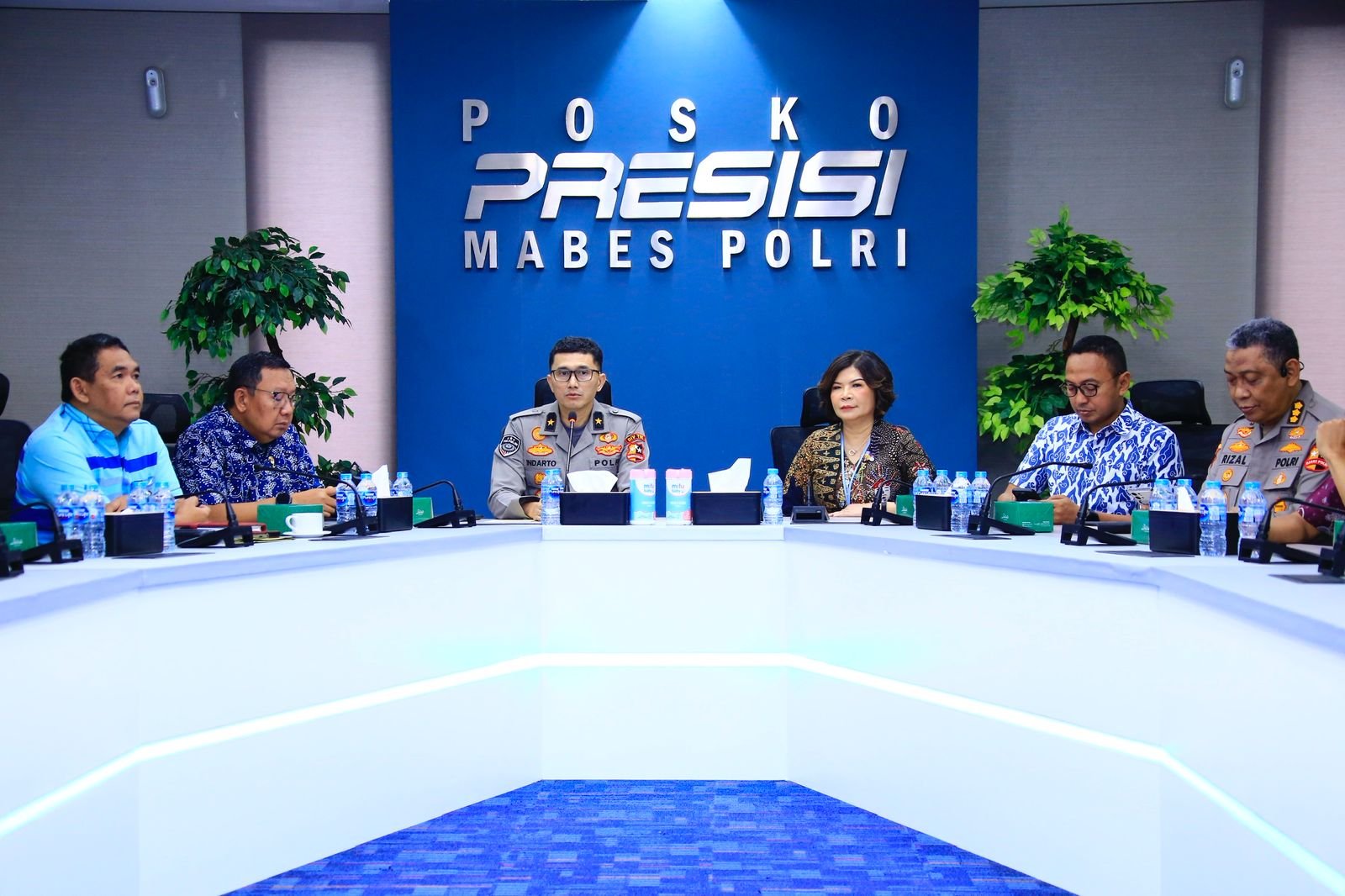 Polri Siap Tingkatkan Pelayanan Publik Jadi Lebih Cepat dan Transparan Polri Siap Tingkatkan Pelayanan Publik Jadi Lebih Cepat dan Transparan