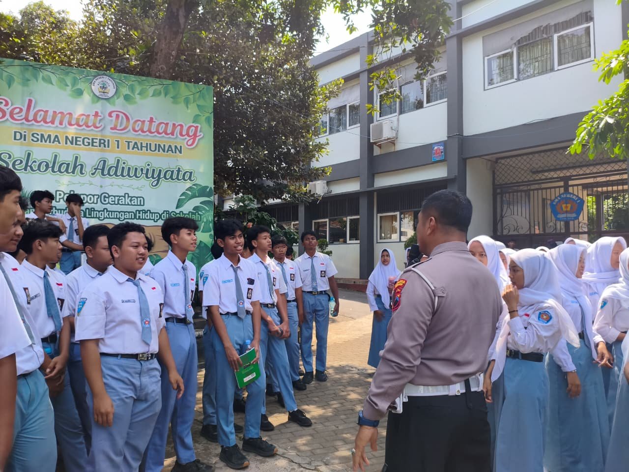 Satlantas Polres Jepara Gelar Sosialisasi Safety Riding Di SMAN 1 Tahunan