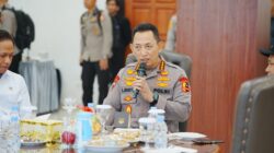Kapolri Tegaskan Kehadiran Polisi Kawal Demokrasi, Bukan Batasi untuk Pendapat