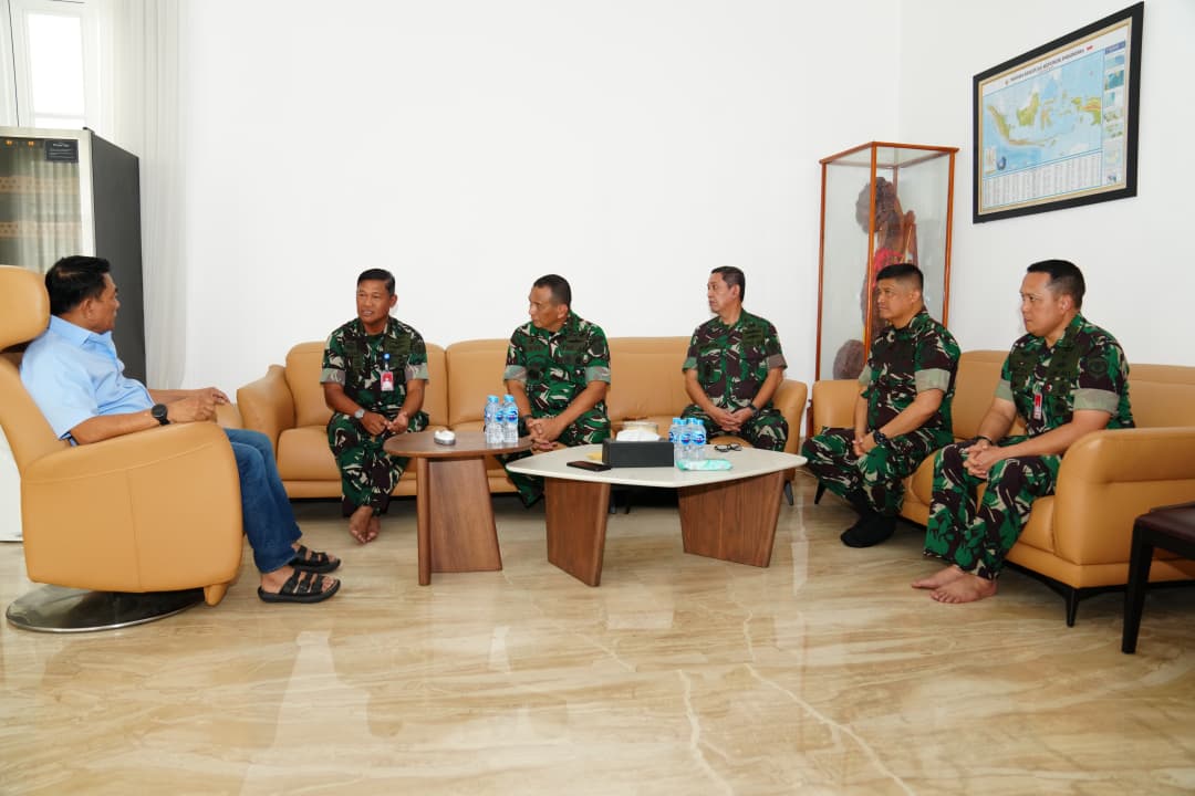 Mabes TNI Pererat Silaturahmi dengan Sesepuh Jenderal TNI (Purn) Dr. Moeldoko