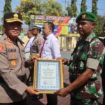 Sinergi Kuat TNI-Polri di Probolinggo, Kapolres Beri Reward pada Anggota Berprestasi