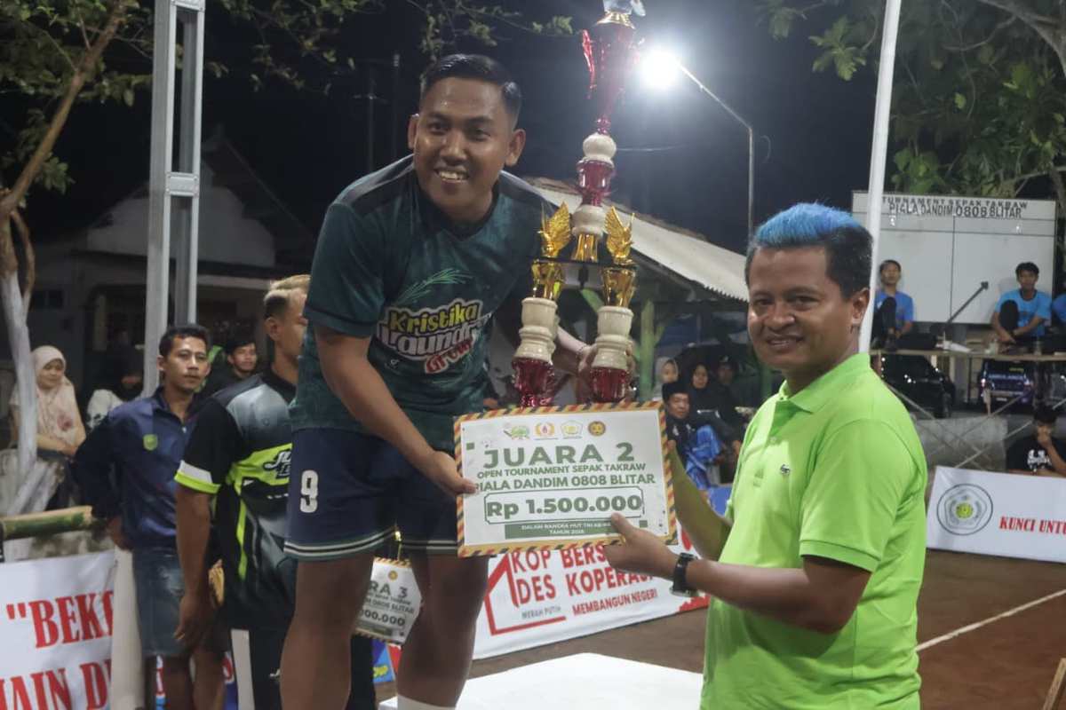 32 Tim Tunjukkan Sportifitas Dalam Turnamen Sepak Takraw Menyambut HUT TNI Ke 80 Di Blitar 32 Tim Tunjukkan Sportifitas Dalam Turnamen Sepak Takraw Menyambut HUT TNI Ke 80 Di Blitar