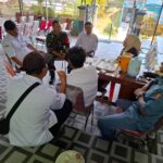 Pererat Sinergi, Babinsa Gelar Komsos Bersama Staf Desa