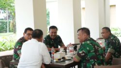 Danpushidrosal Anjangsana Ke Kediaman Jenderal TNI (Purn) Gatot Nurmantyo