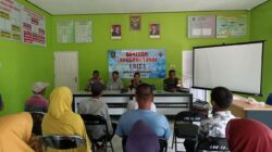 Babinsa Koramil 1008-04/Tanta Dampingi Penyaluran BLT di Desa Lok Bayur