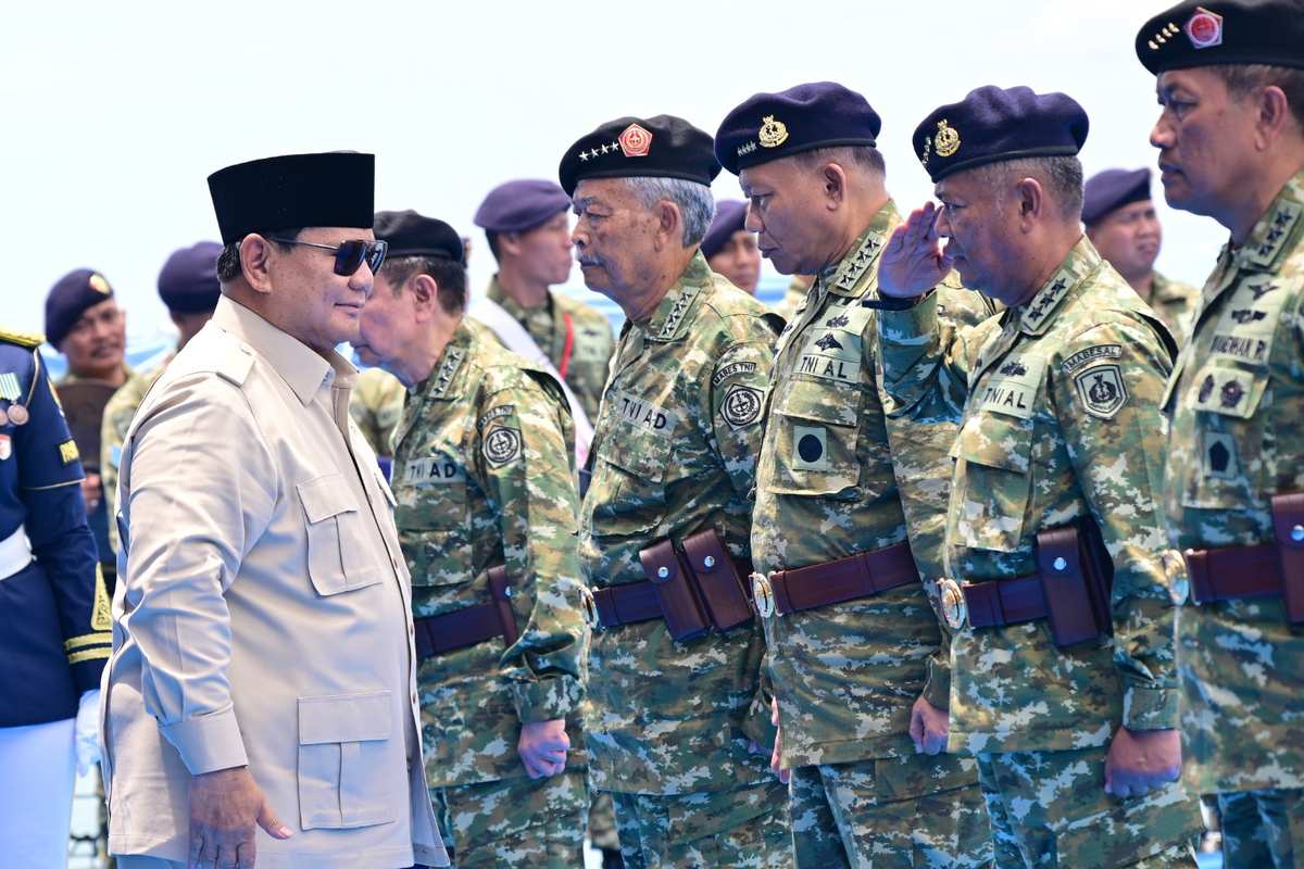 Presidential Inspection, TNI AL Unjuk Kekuatan Puluhan Kapal Perang Saat Parade Militer di Teluk Jakarta