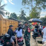 Babinsa Koramil 1008-01/Muara Uya – Jaro Jalin Silaturahmi Lewat Komsos di Desa Mangkupum