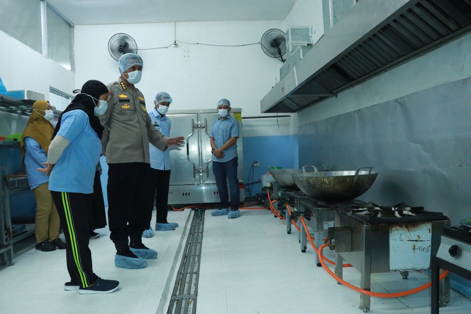 Itwasda Polda Jatim Lakukan Pengawasan SPPG Polres Gresik Pastikan Kualitas dan Kebersihan MBG*