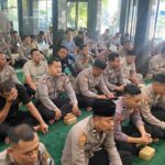 Polres Nganjuk Gelar Binrohtal, Tekankan Pentingnya Sholat sebagai Tolak Ukur Batiniah