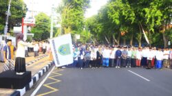 Dandim 0820/Probolinggo dan Forkopimda Kompak Ikuti Jalan Santai Peringati Hari Santri Nasional 2025 Dandim 0820/Probolinggo dan Forkopimda Kompak Ikuti Jalan Santai Peringati Hari Santri Nasional 2025
