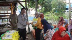 Kapolres Nganjuk Cangkruk Bareng Forkopimcam dan Kades se-Kecamatan Berbek, Sekaligus Salurkan Bantuan Sosial