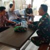 Babinsa Lakukan Komsos Bersama Warga Untuk Meningkatkan Kemanunggalan TNI-Rakyat