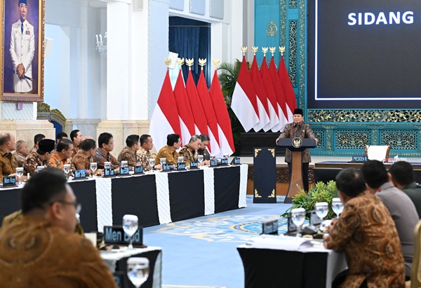 Panglima TNI Hadiri Rapat Kabinet Paripurna yang Dipimpin Presiden Prabowo