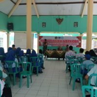 Babinsa Desa Gandusari Hadiri Penyuluhan Bahaya Narkoba Untuk Pelajar Di Balai Desa Gandusari