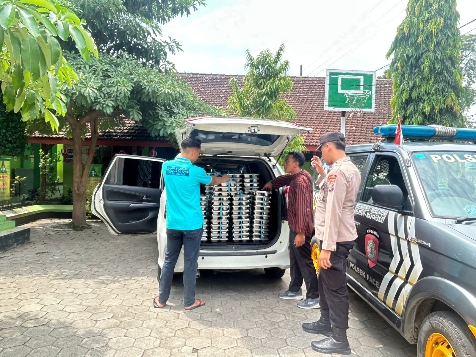 Polres Nganjuk Awasi Pendistribusian Makan Bergizi Gratis di Kecamatan Pace