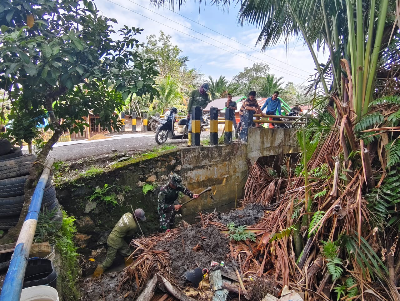 Koramil 1008-05 Tabalong Dorong Kesadaran Kolektif Warga Jaga Kebersihan Sungai