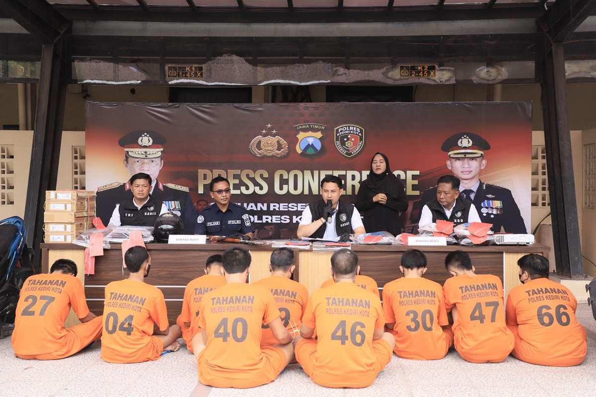 Polres Kediri Kota Ungkap 8 Kasus Selama Operasi Sikat Semeru 2025* Polres Kediri Kota Ungkap 8 Kasus Selama Operasi Sikat Semeru 2025*