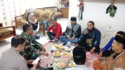 Perangi Penyakit Menular, Babinsa Tiris Dampingi Pemeriksaan Filariasis di Pedesaan