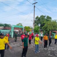 Kecamatan Pakuniran Hidupkan Budaya Sehat Lewat Senam Massal, Babinsa Ambil Peran