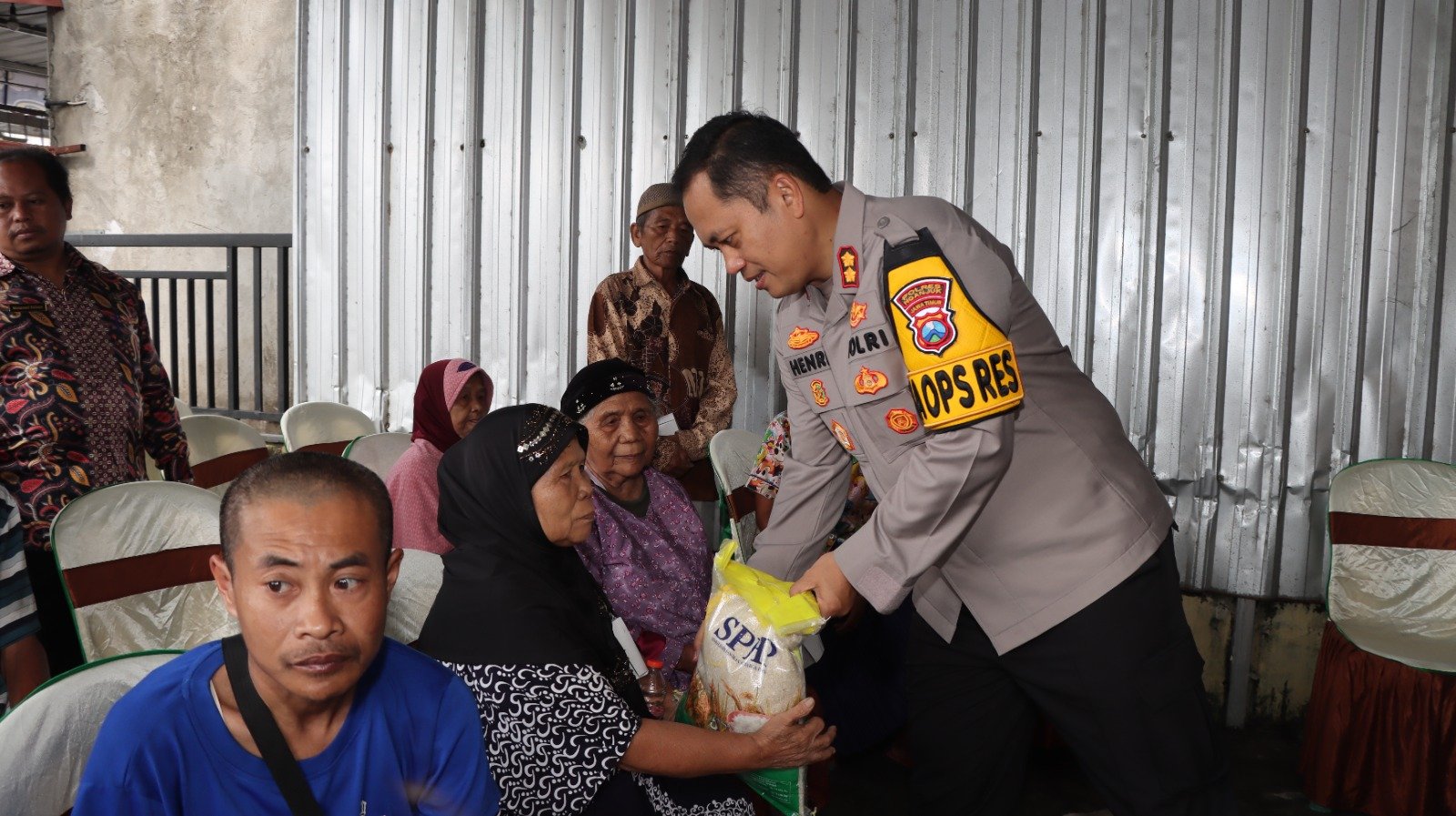 Kapolres Nganjuk Gelar Silaturahmi Kamtibmas di Polsek Berbek, Bahas Antisipasi Bencana dan Penguatan Keamanan Lingkungan