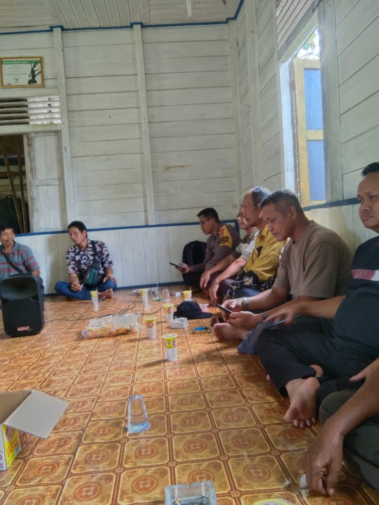 Serda Ari Suseno Ikuti Prosesi Pelantikan Ketua Adat Kecamatan Jaro di Balai Adat Garagata