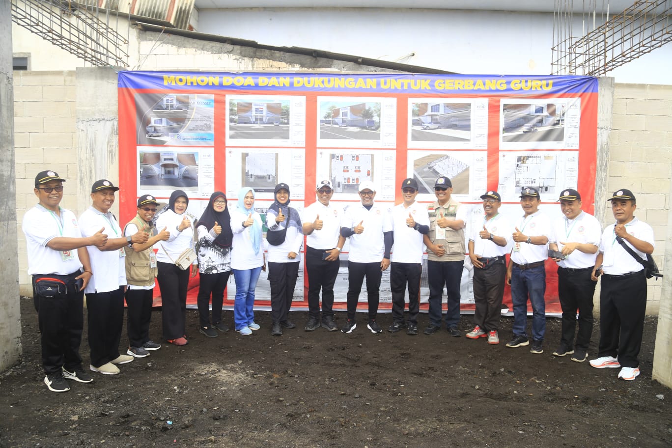 Peringati HUT PGRI, Ribuan Pendidik Tumpah Ruah Ikuti Jalan Sehat di Gending