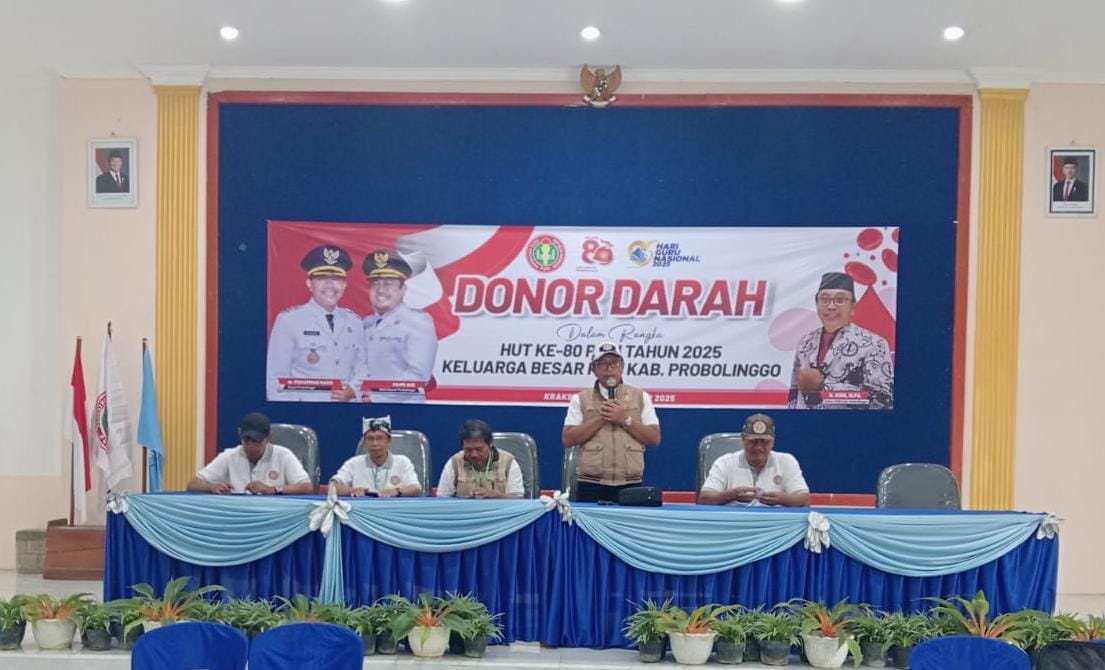 100 Guru Ikut Donor Darah: PGRI Probolinggo Rayakan HGN 2025 dengan Aksi Kemanusiaan